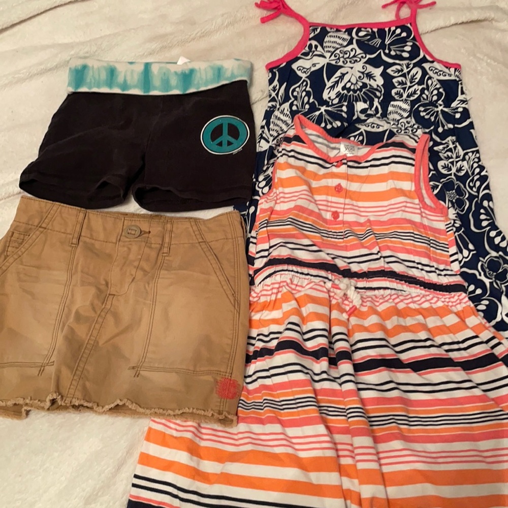 Girls size 5 ( 2 dresses, 1 skirt, 1 short )